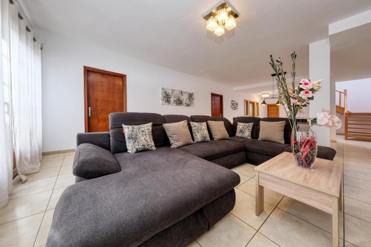 Villa Flavia - Private Pool, Jacuzzi, Bbq And Game Room By Lanzarote Vacation Homes Villa Playa Blanca (Lanzarote)