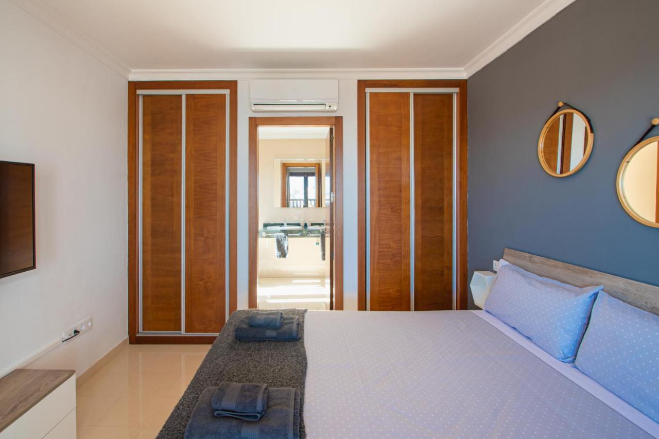 Cavendish With Sea Views And Heatable Pool Close To Flamingo Playa Blanca (Lanzarote)