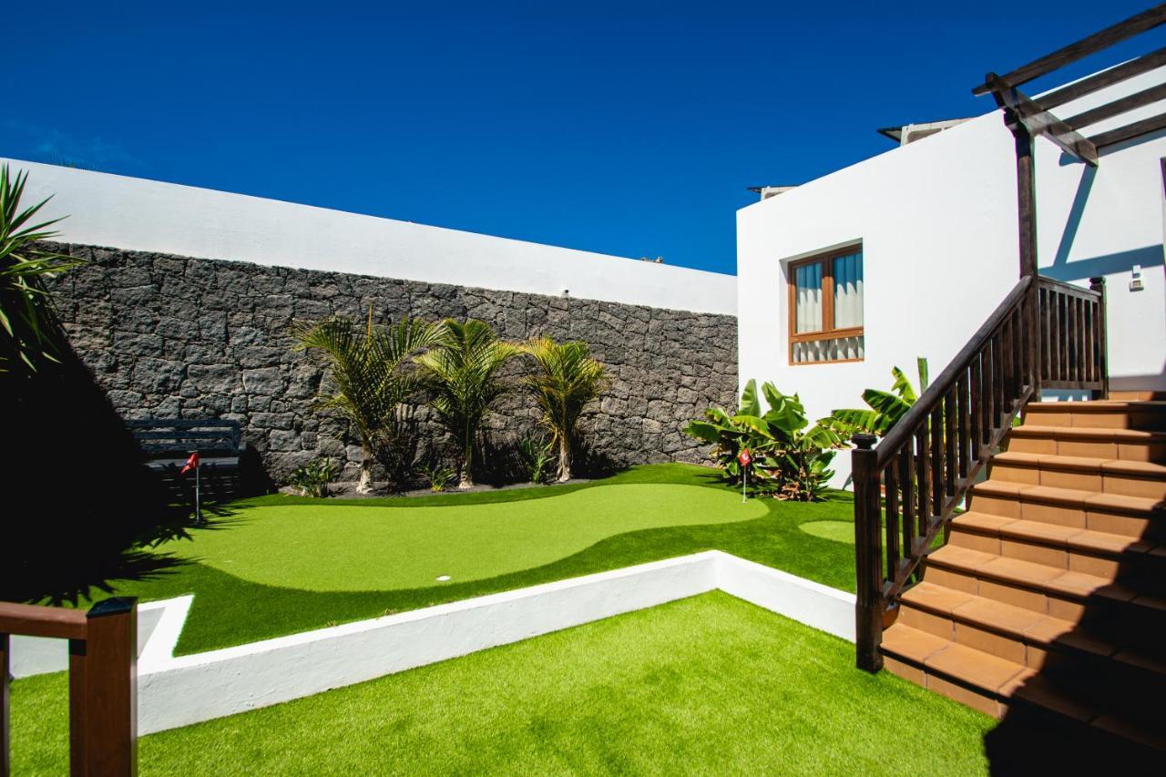 Villa Cavendish With Sea Views And Heatable Pool Close To Flamingo Playa Blanca (Lanzarote)