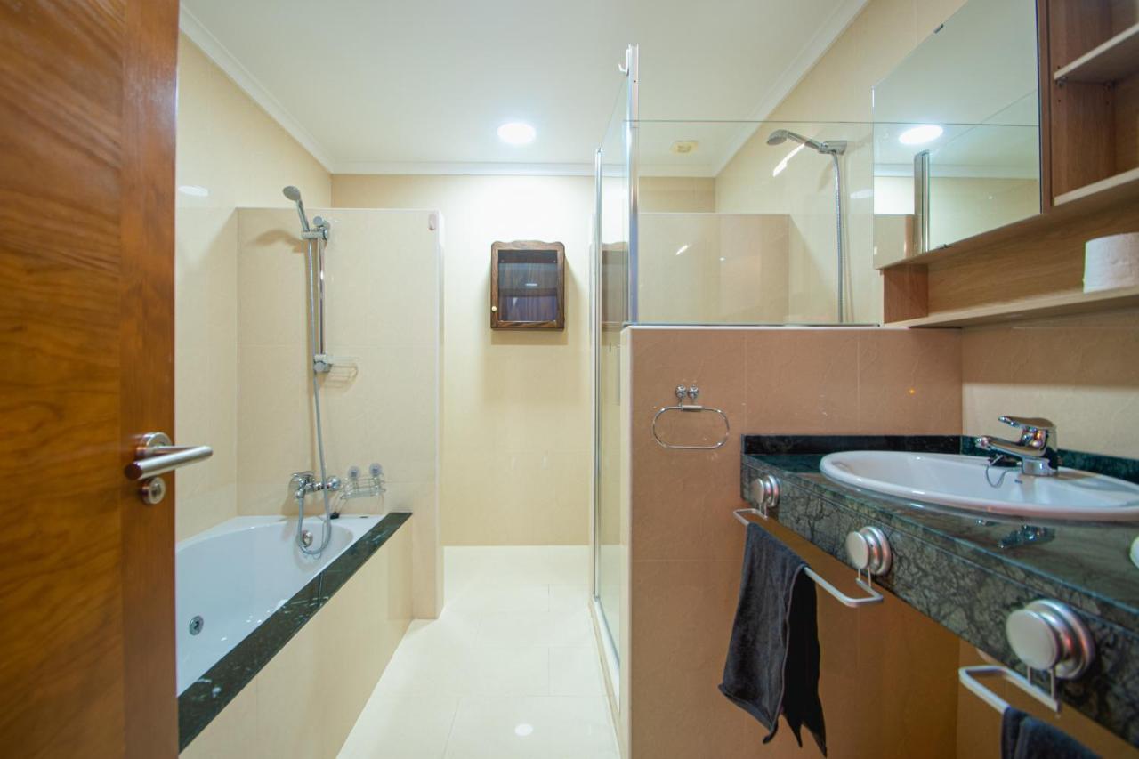 Villa Cavendish With Sea Views And Heatable Pool Close To Flamingo *