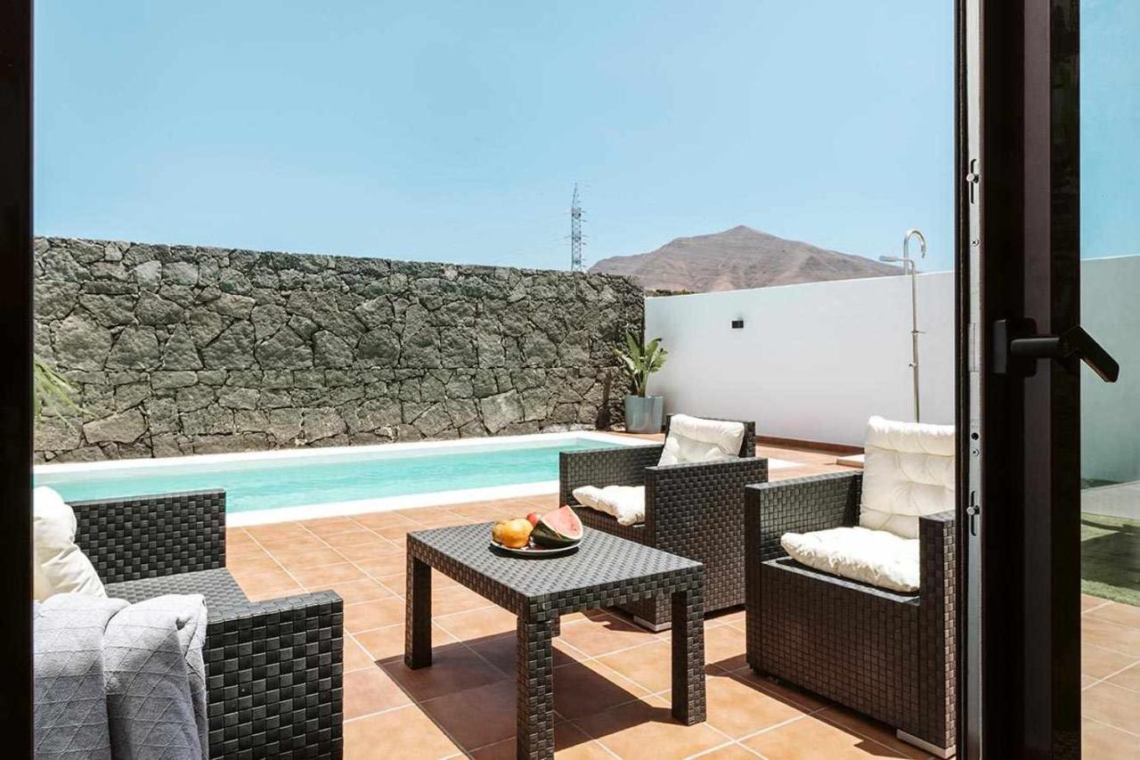 Lyra, Piscina Climatizada