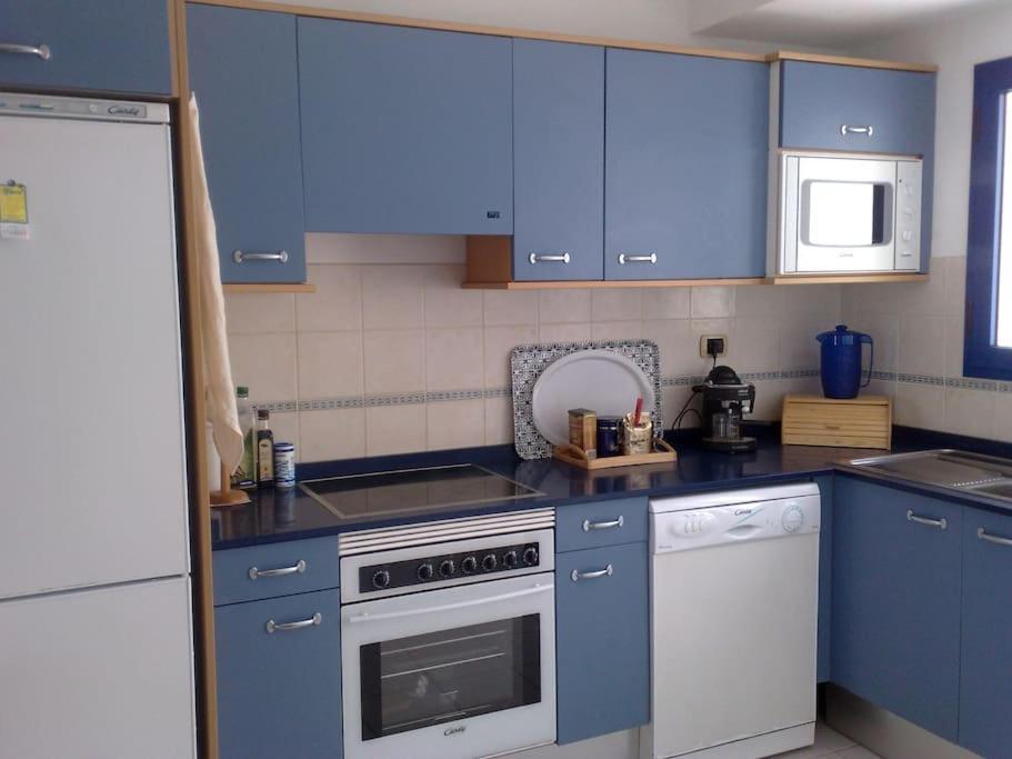 Duplex Con Piscina En 1ª Linea De Mar. Super Vistas *
