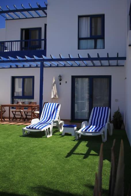 Apartment Duplex Con Piscina En 1ª Linea De Mar. Super Vistas *