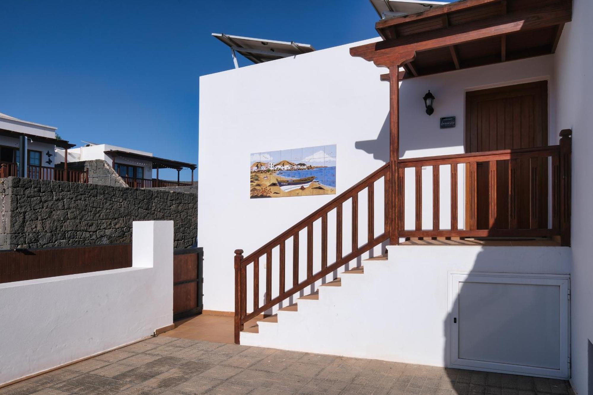 Villa Flavia - Private Pool, Jacuzzi, Bbq And Game Room By Lanzarote Vacation Homes