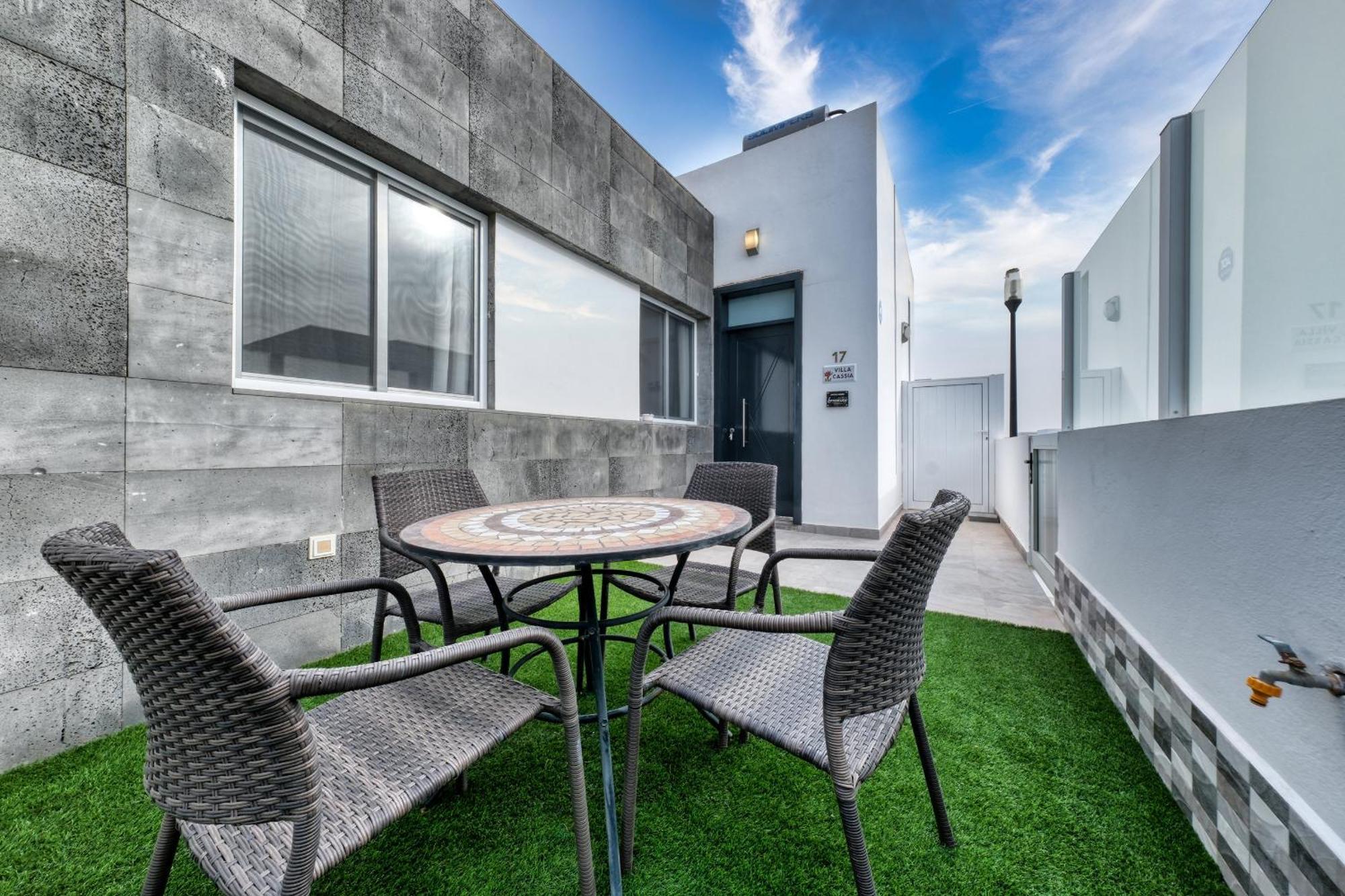 Holiday home Cassia - Private Pool, Foosball, Bbq, Air-con And Sat Tv *