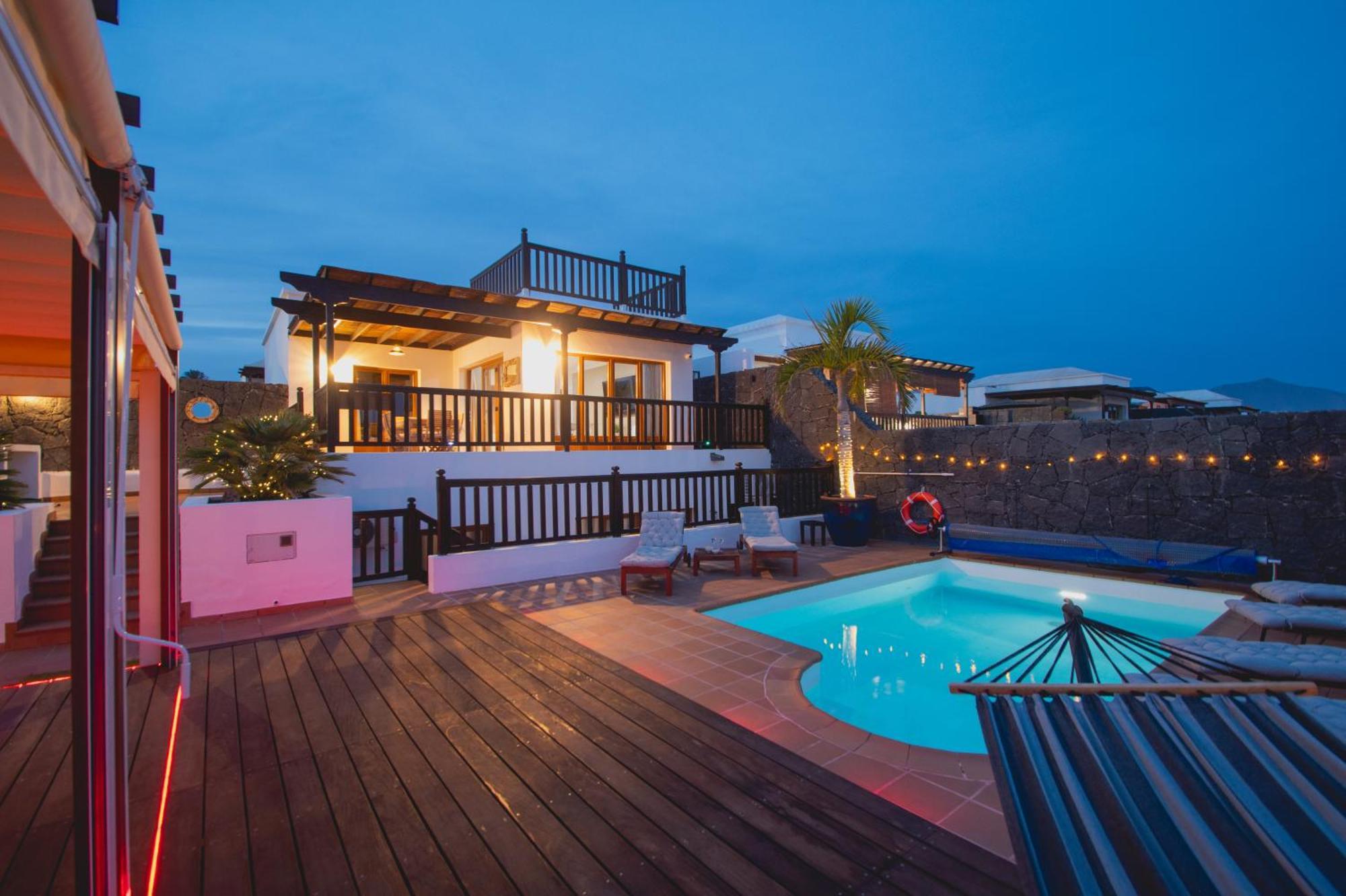 Villa Cavendish With Sea Views And Heatable Pool Close To Flamingo *