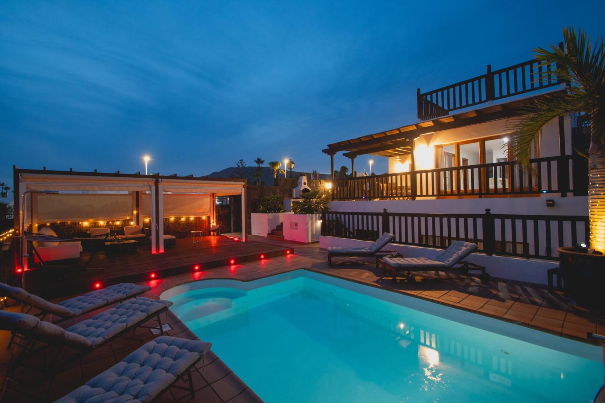 Cavendish With Sea Views And Heatable Pool Close To Flamingo * Playa Blanca (Lanzarote)