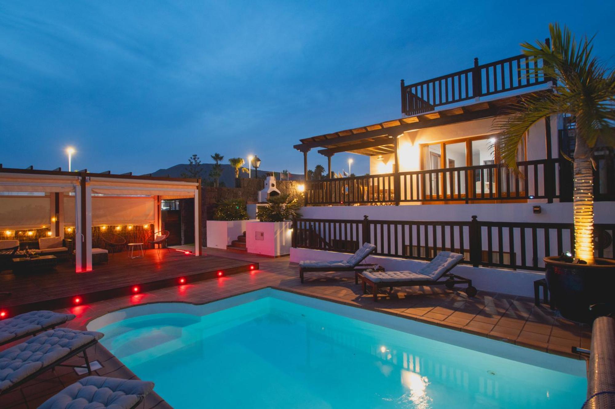 Cavendish With Sea Views And Heatable Pool Close To Flamingo Villa