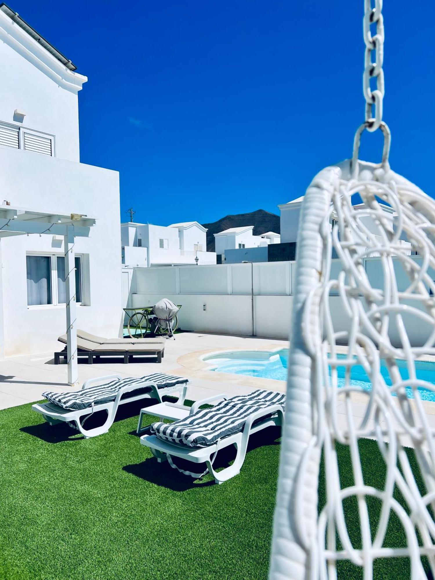 Pousada Lovely Sanmar, Heated Pool *