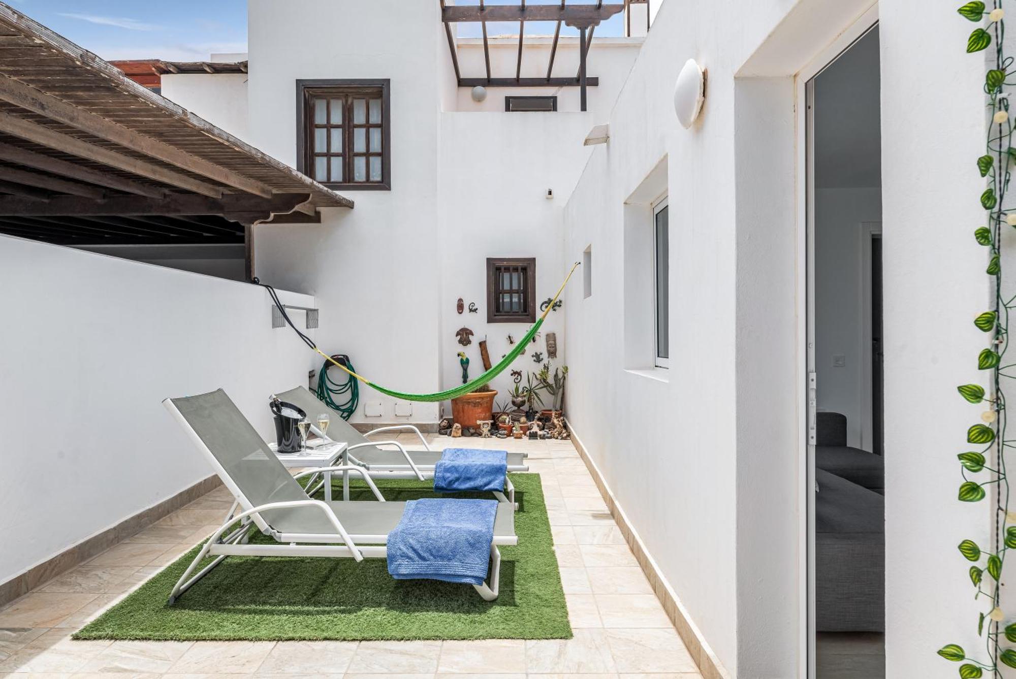 For Lanzarote Holidays House *