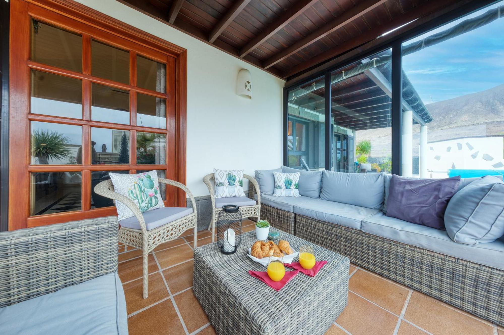 Endless Summer - Private Pool And Bbq By Lanzarote Vacation Homes Holiday home