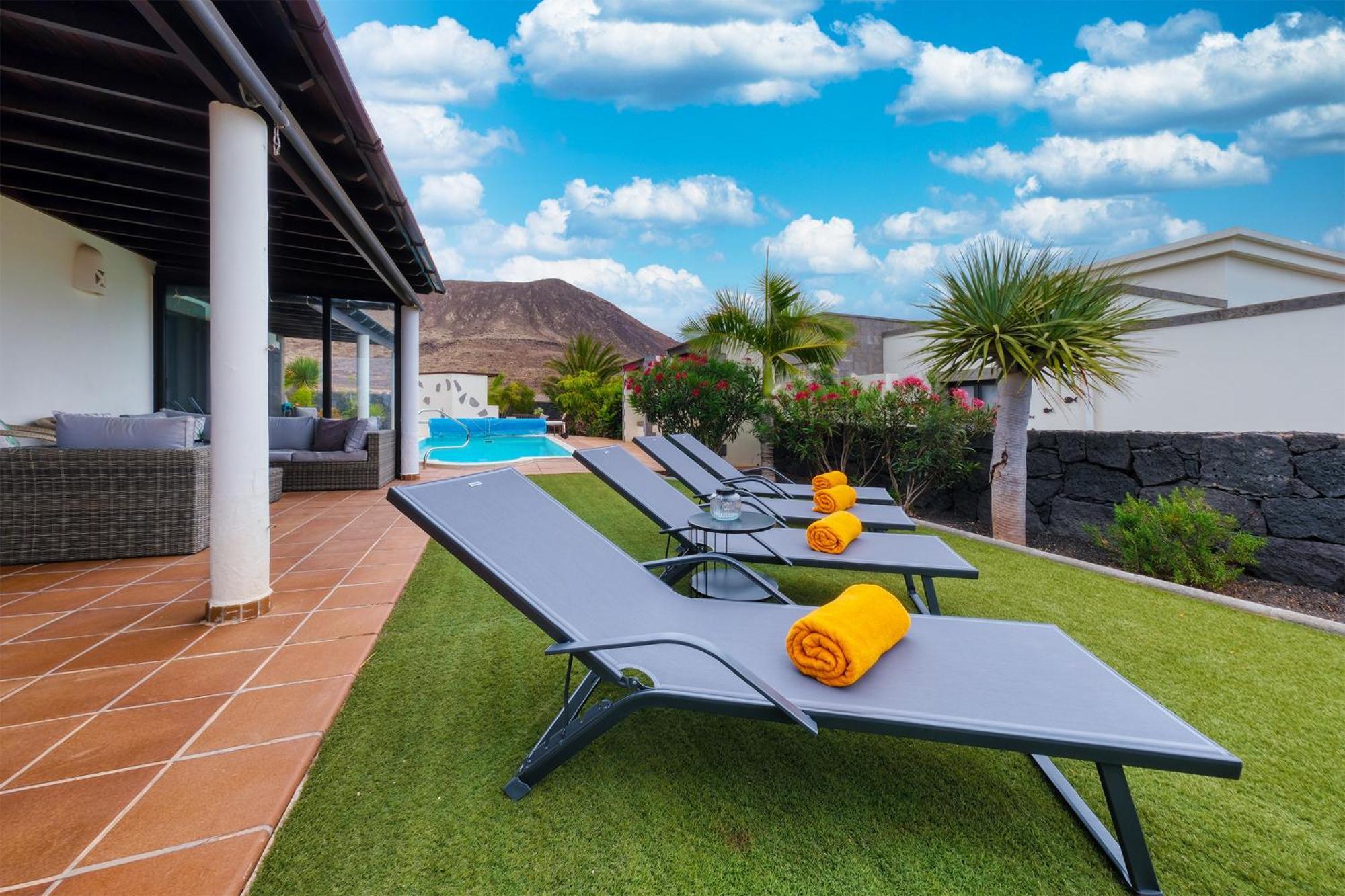 Endless Summer - Private Pool And Bbq By Lanzarote Vacation Homes Playa Blanca (Lanzarote)