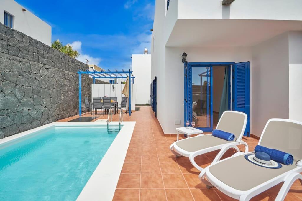 Holiday home Maria Del Mar 2 Minutes To Supermarkets, 10 Minutes To Marina Rubicon, Pool, High Speed Wifi Playa Blanca (Lanzarote)