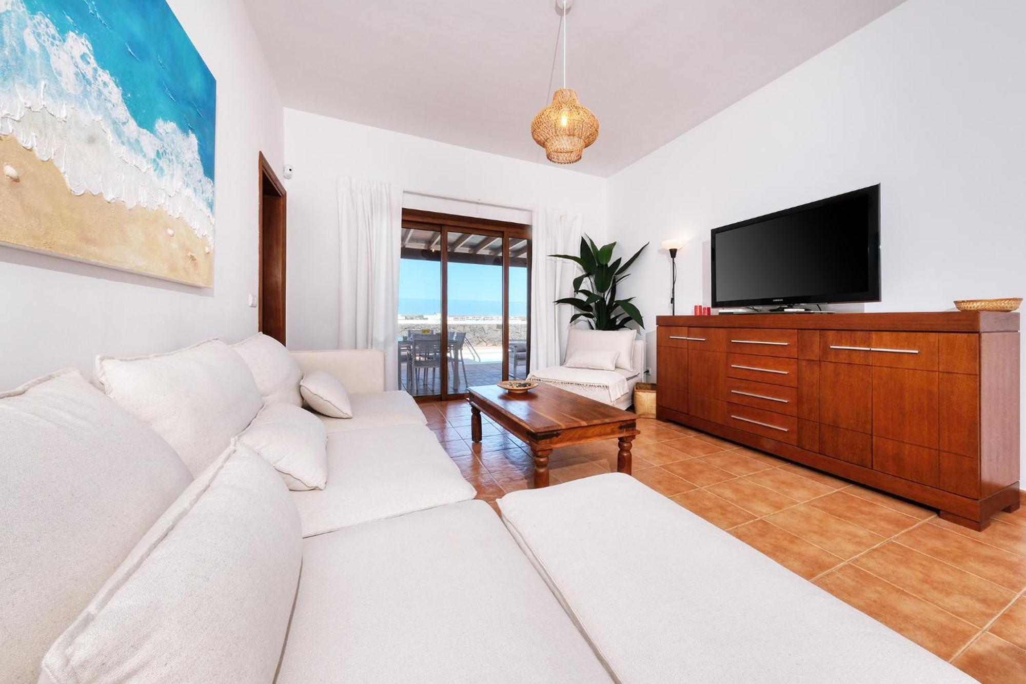 Lanzarote Paradise-private Pool Holiday home