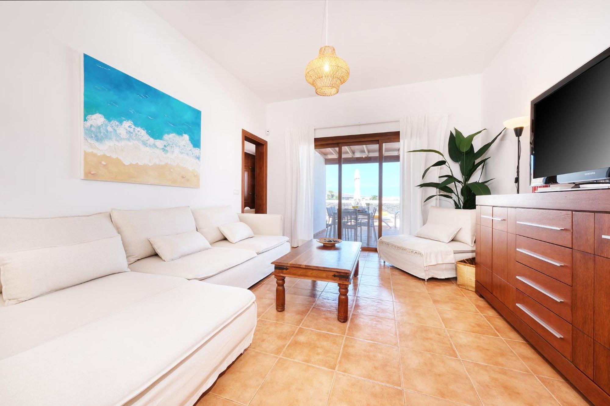 Lanzarote Paradise-private Pool Holiday home *