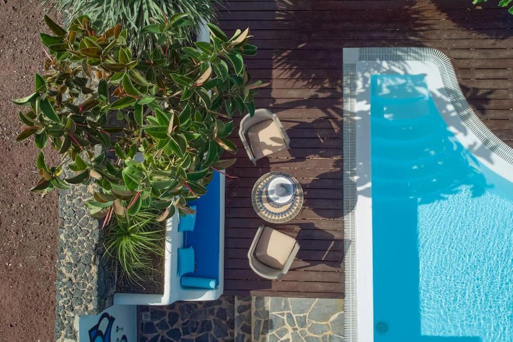 Casa Petra Peaceful & Private, Sea Views, Pool & Bbq *