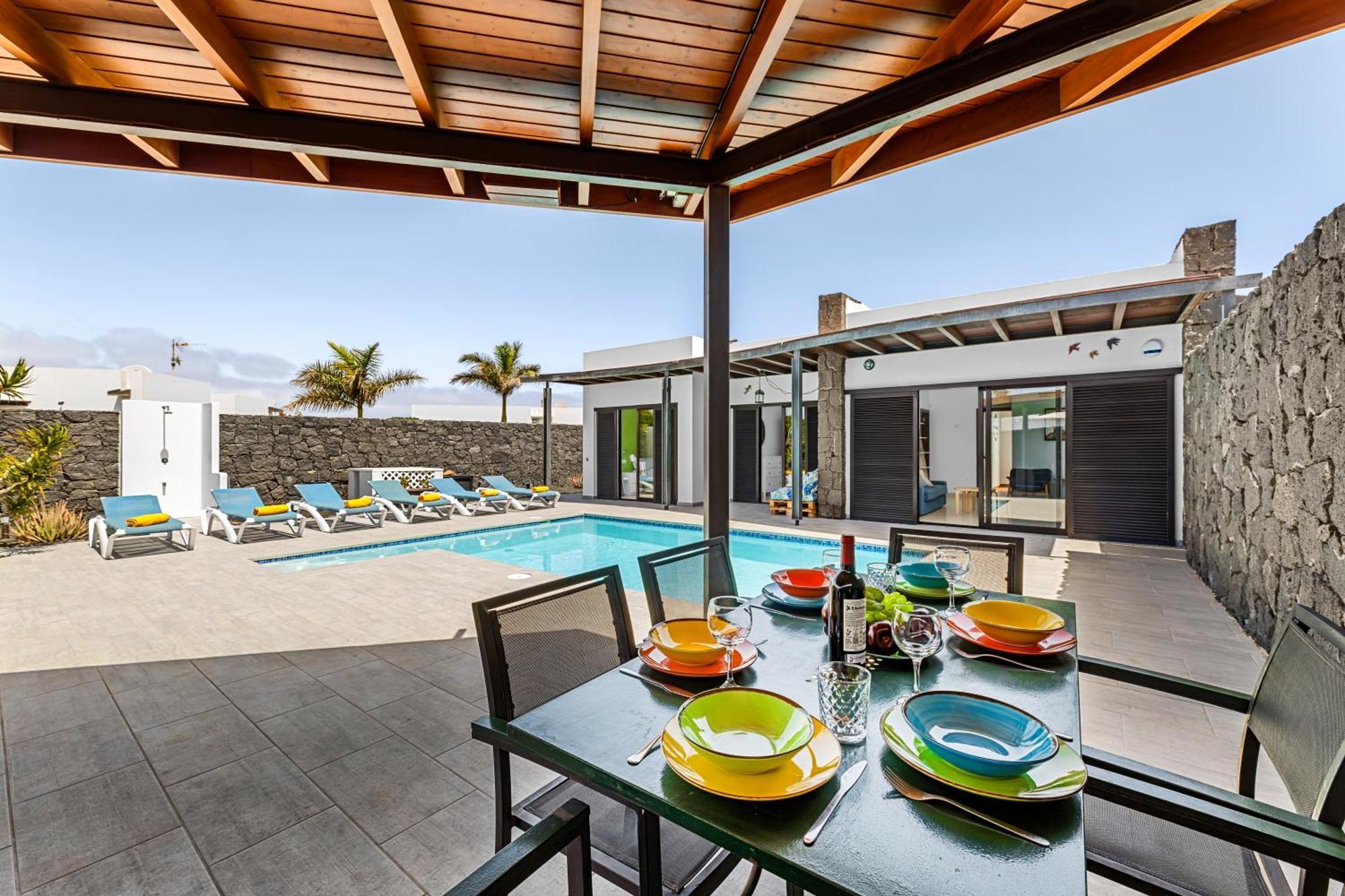 3 Bedroom Pool Short Walk From Papagayo Villa
