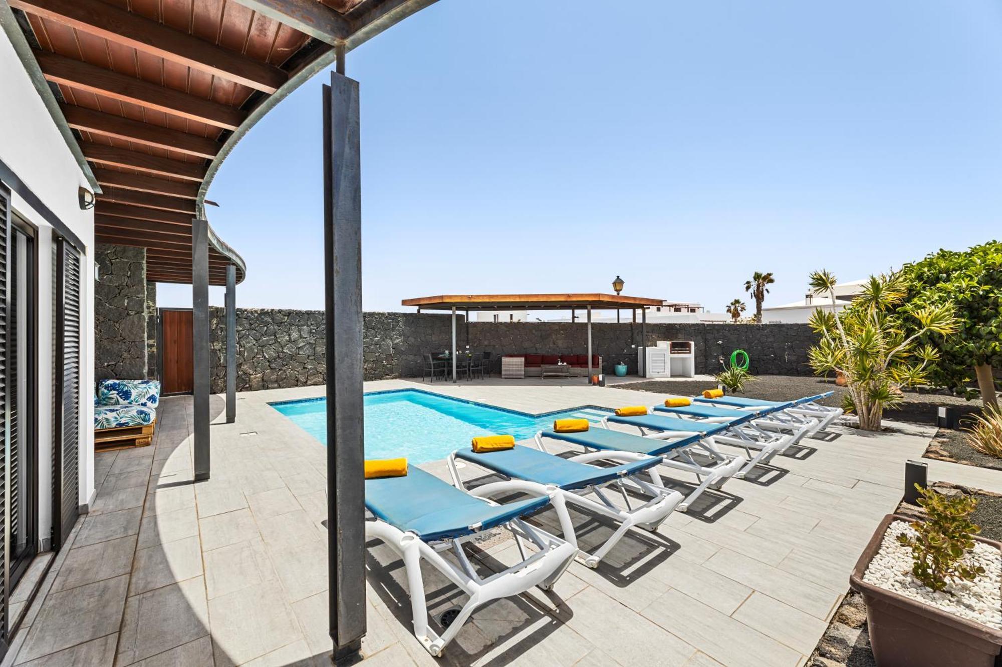3 Bedroom Pool Short Walk From Papagayo Playa Blanca (Lanzarote)