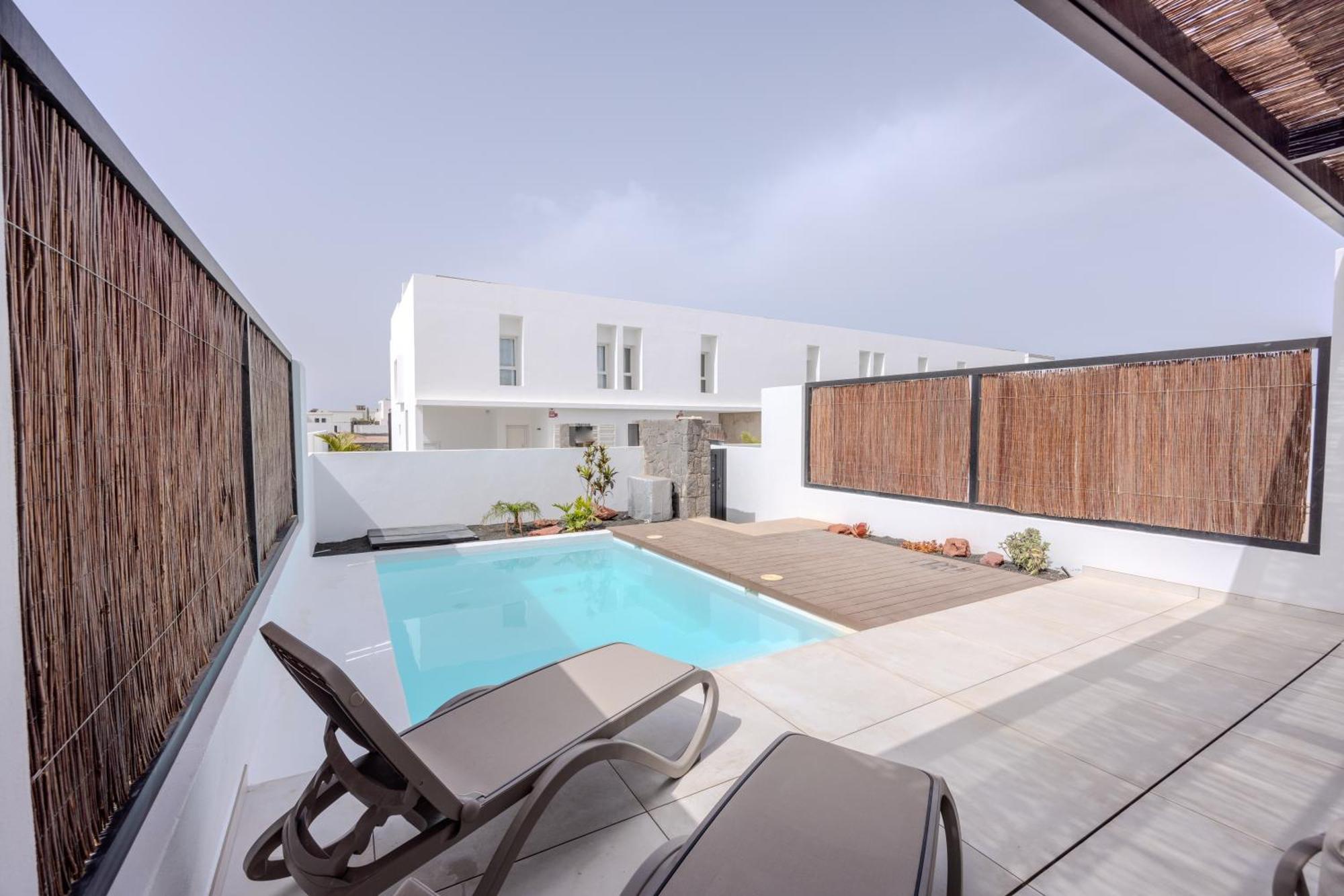 Serena Homes By Livvo Villa *