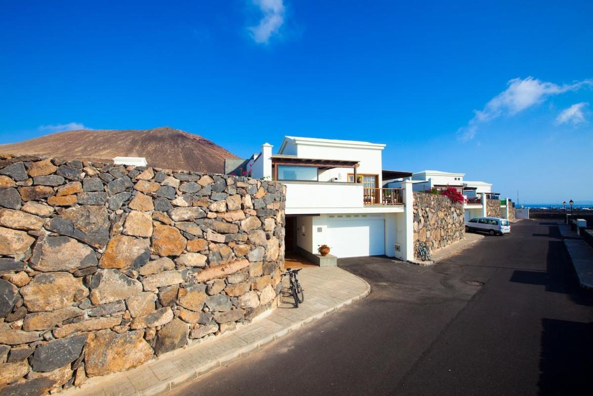 Eva Exclusive 3 Bed Sea View