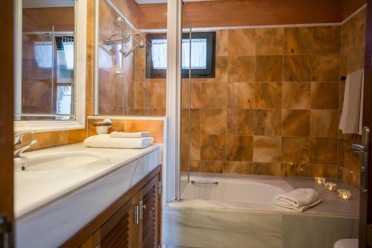 Eva Exclusive 3 Bed Sea View Villa